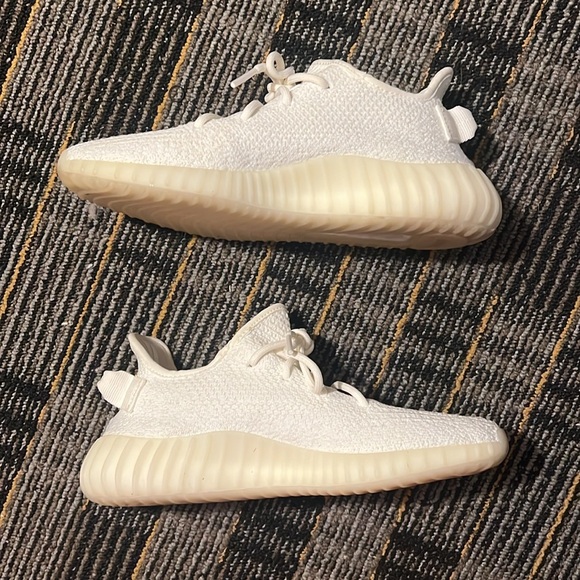 Yeezy 350 White size 7 men - Picture 4 of 12